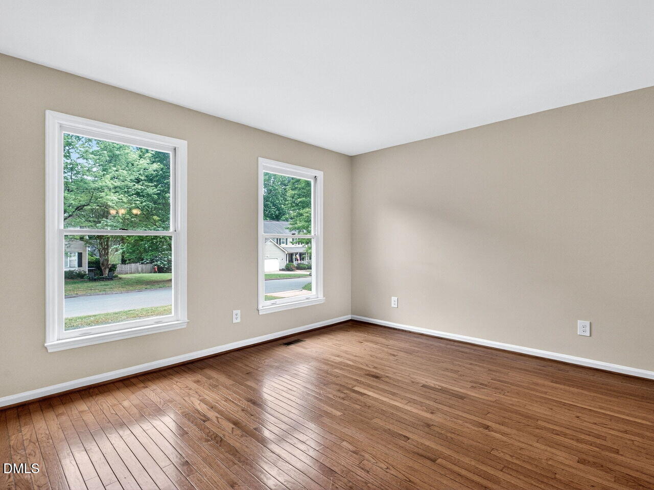 6420 Cape Charles Drive Raleigh, NC 27617 - Photo 5 of 34 005-1280x960-living-room
