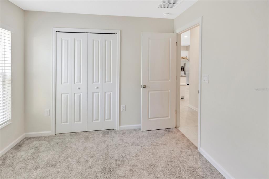 530 Patton Loop Bartow, FL 33830 - Photo 38 of 38 an empty room with windows and closet