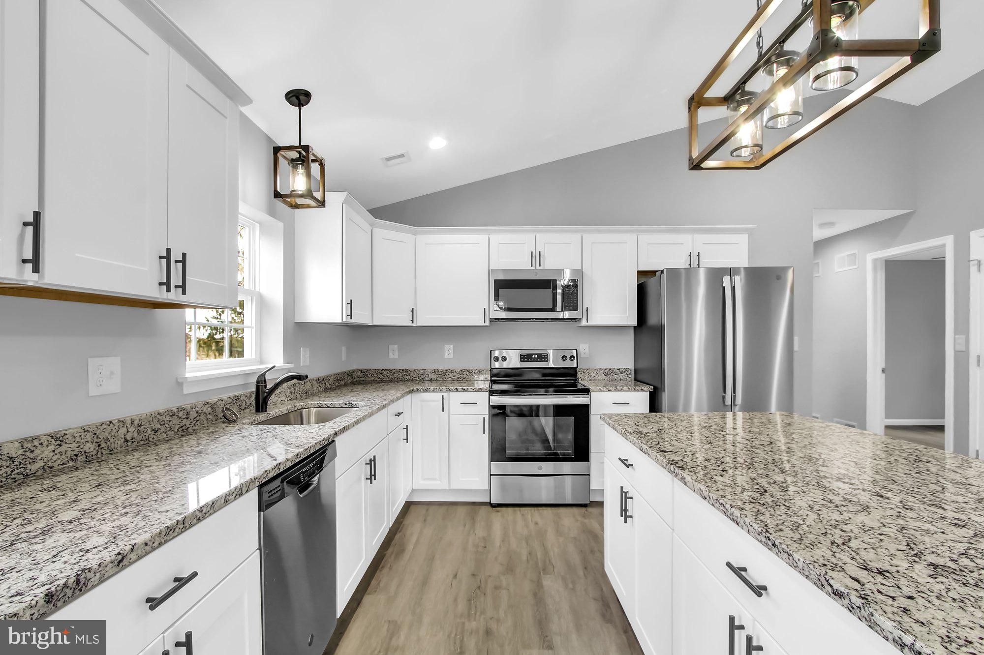 74 Clubhouse Road Delta, PA 17314 - Photo 13 of 28 Kitchen with SS appliances