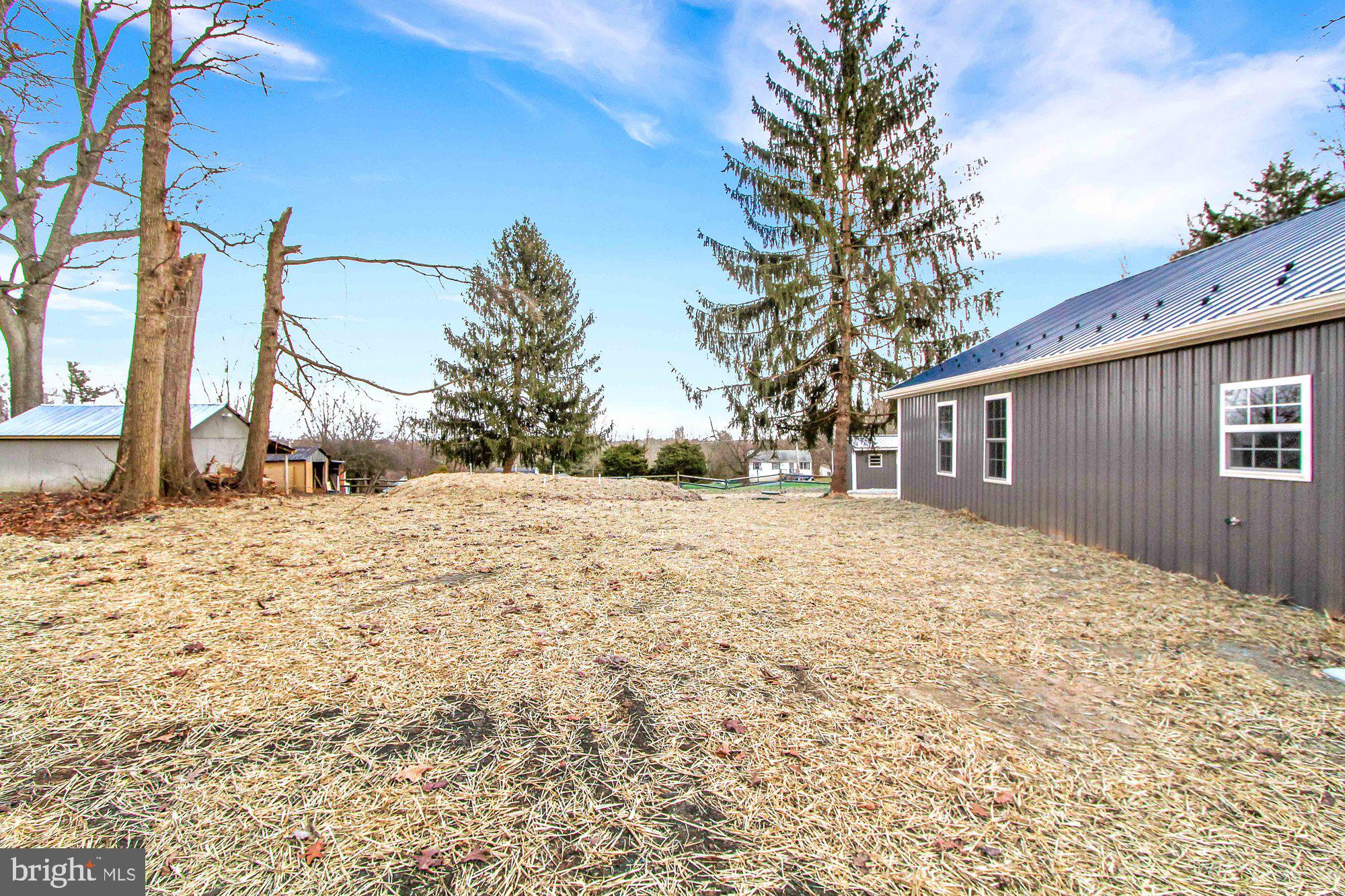 74 Clubhouse Road Delta, PA 17314 - Photo 24 of 28 Side Yard