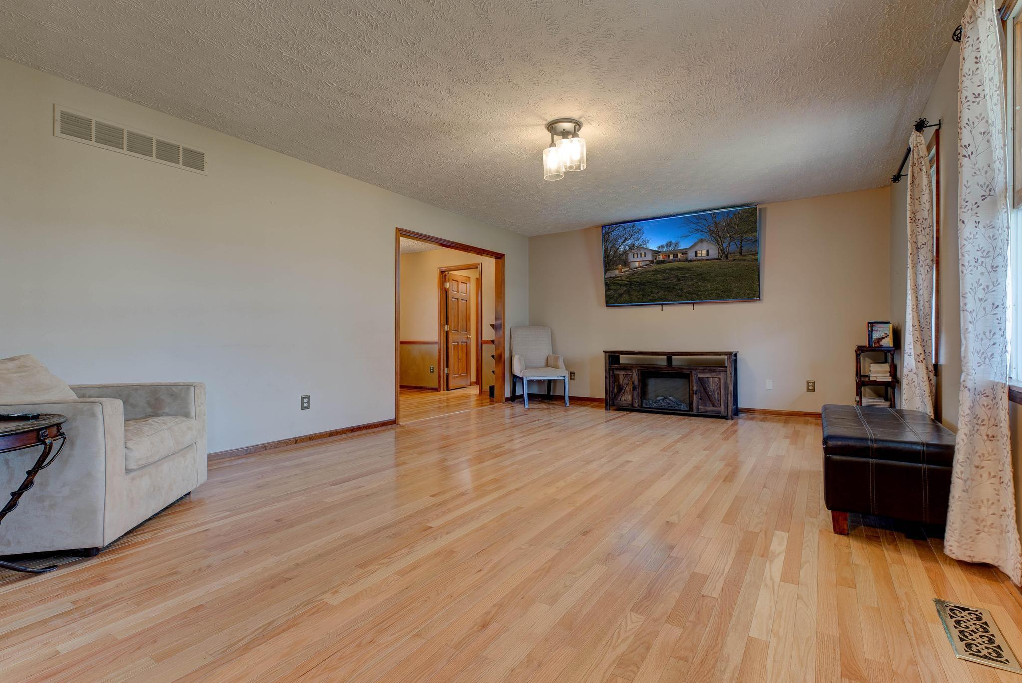 877 Evergreen Road Frankfort, KY 40601 - Photo 11 of 43 PWM25136_7_8-Edit