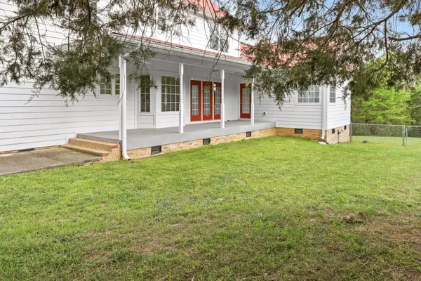 $829,999 | 772 Salmon Branch Road, Erin, TN 37061