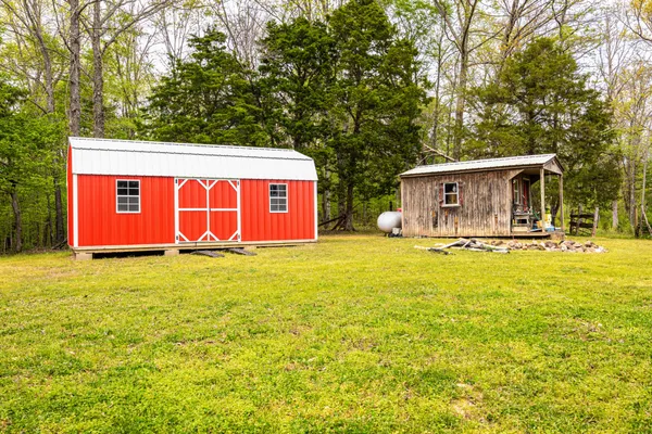 $829,999 | 772 Salmon Branch Road, Erin, TN 37061