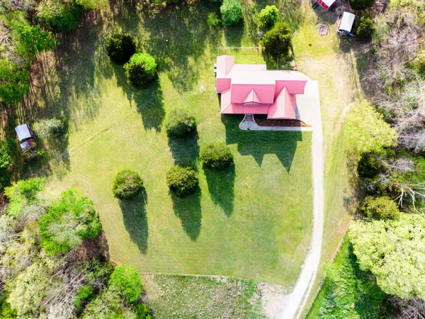 $829,999 | 772 Salmon Branch Road, Erin, TN 37061