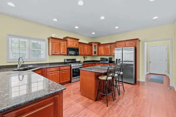 $829,999 | 772 Salmon Branch Road, Erin, TN 37061