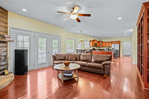 $829,999 | 772 Salmon Branch Road, Erin, TN 37061