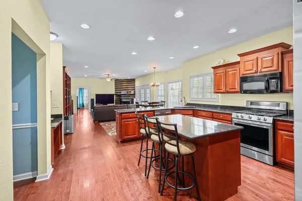 $829,999 | 772 Salmon Branch Road, Erin, TN 37061