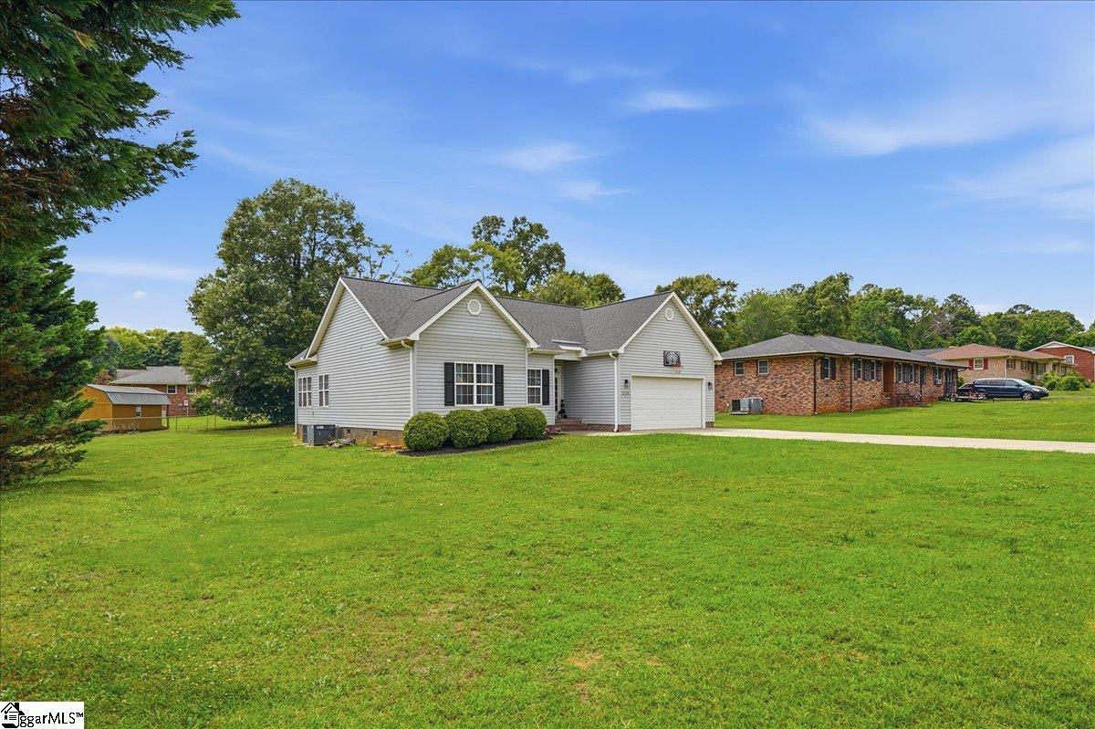 210 Loblolly Drive Anderson, SC 29625 - Photo 4 of 45
