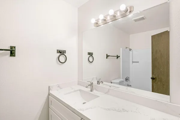 $140,000 | 6400 66th Avenue, Unit 11, Sacramento, CA 95823