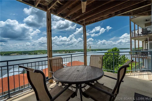 $345,000 | 72 Palisades Lakeview Drive, Unit 2B, Lake Ozark, MO 65049