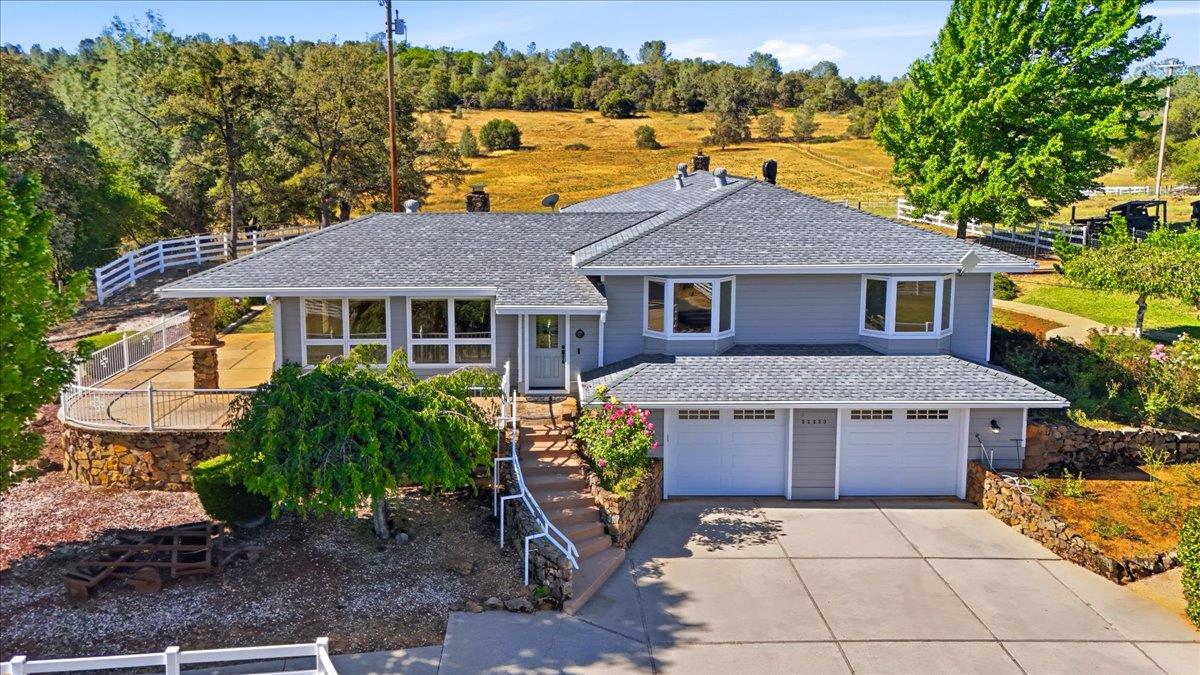 22233 McCourtney Road Grass Valley, CA 95949 - Photo 1 of 89