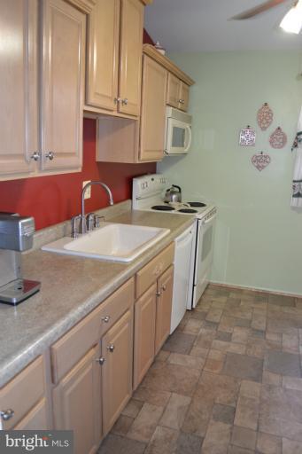 422 Carroll Island Road Middle River, MD 21220 - Photo 17 of 30 Kitchen