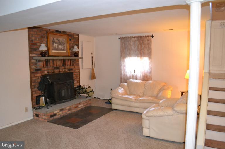 422 Carroll Island Road Middle River, MD 21220 - Photo 24 of 30 Family Room