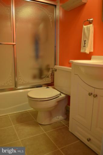 422 Carroll Island Road Middle River, MD 21220 - Photo 4 of 30 Bath (Master)
