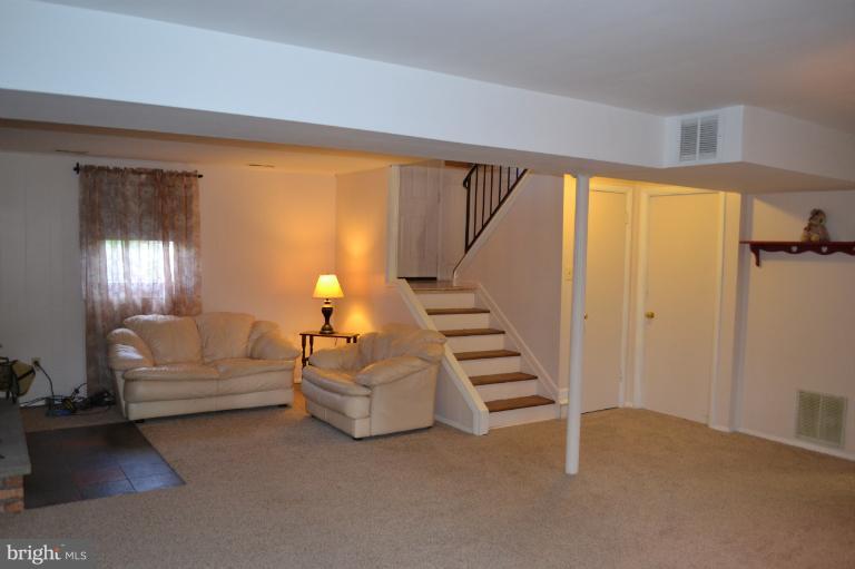 422 Carroll Island Road Middle River, MD 21220 - Photo 9 of 30 Family Room
