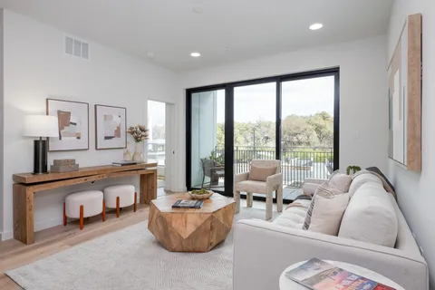 $815,000 | 2209 South 1st Street, Unit 121, Austin, TX 78704