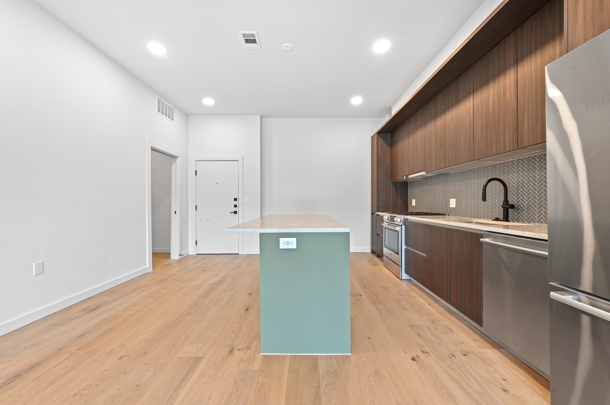 2209 South 1st Street, Unit 121 Austin, TX 78704 - Photo 5 of 40