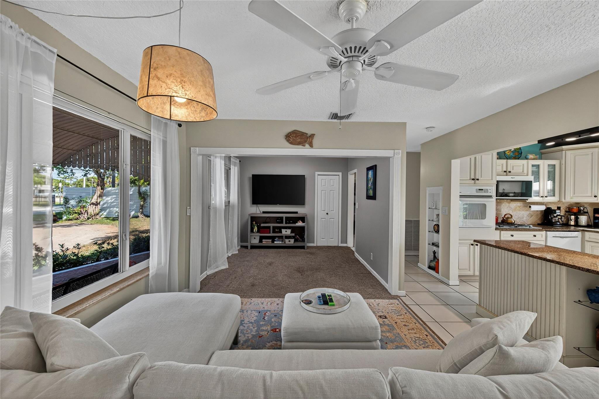 40 Southwest 9th Court Pompano Beach, FL 33060 - Photo 9 of 48 Photo 9