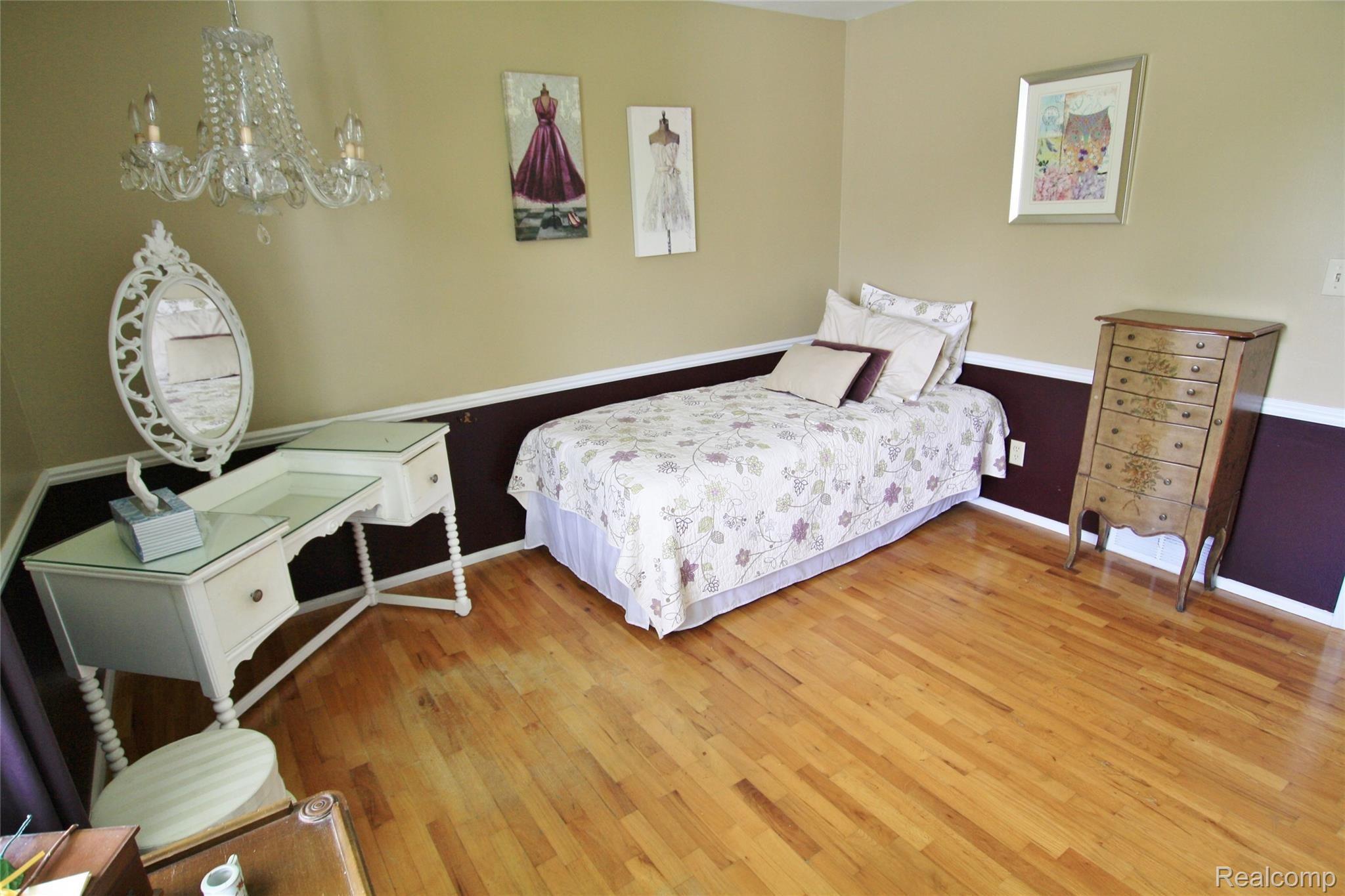 3166 Red Barn Road Flint, MI 48507 - Photo 30 of 34 RedBarn 054.JPG