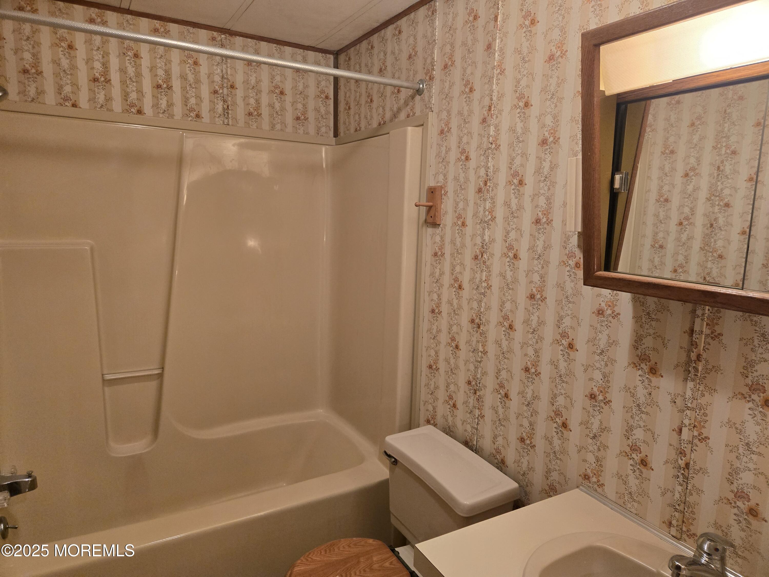 257 Riverside Drive North Brick, NJ 08724 - Photo 14 of 44 20251208_152238