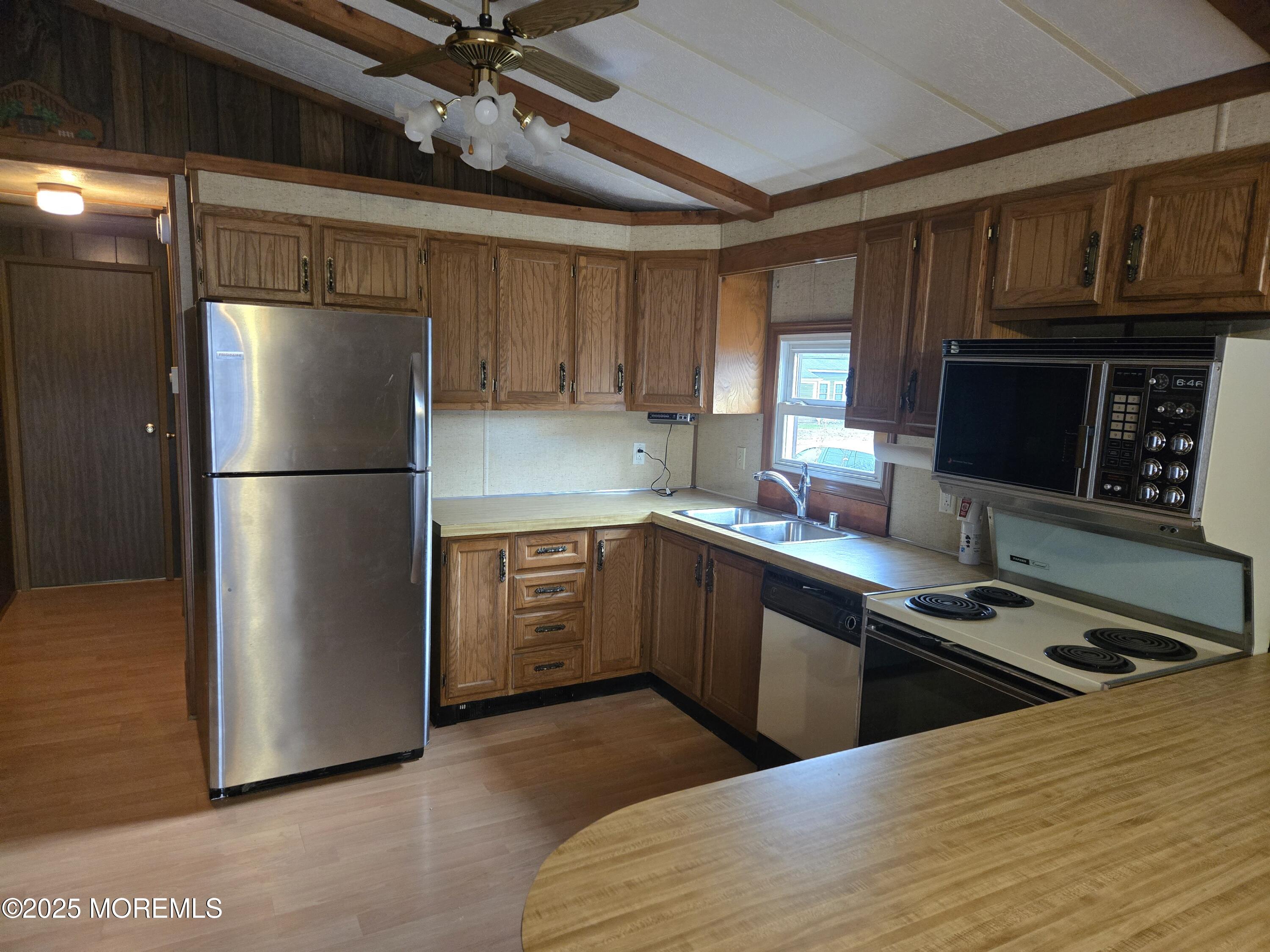 257 Riverside Drive North Brick, NJ 08724 - Photo 10 of 44 20251208_152140