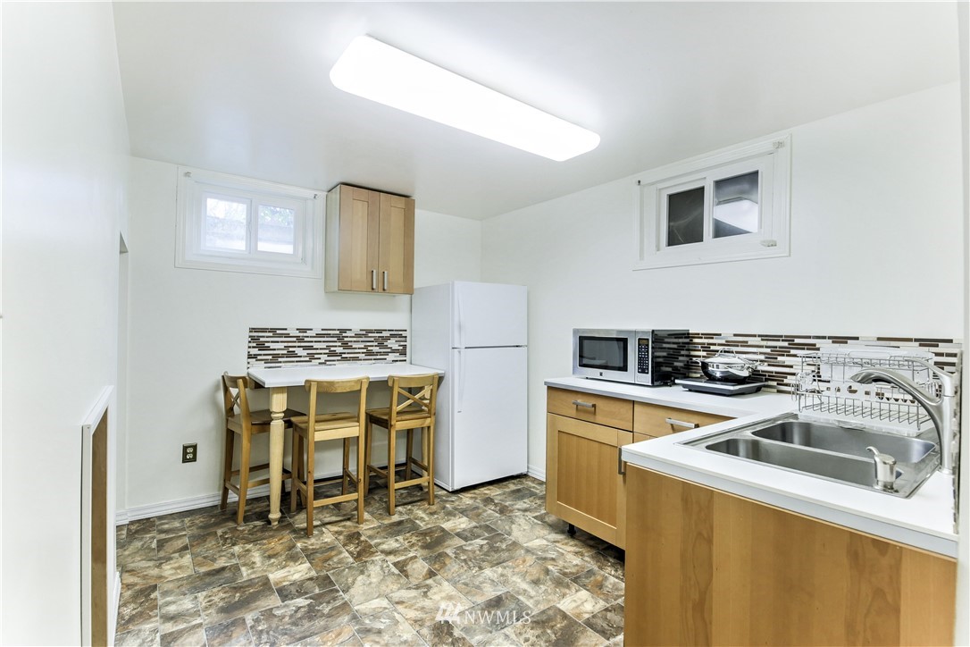 8704 Custer Road Southwest Lakewood, WA 98499 - Photo 17 of 25