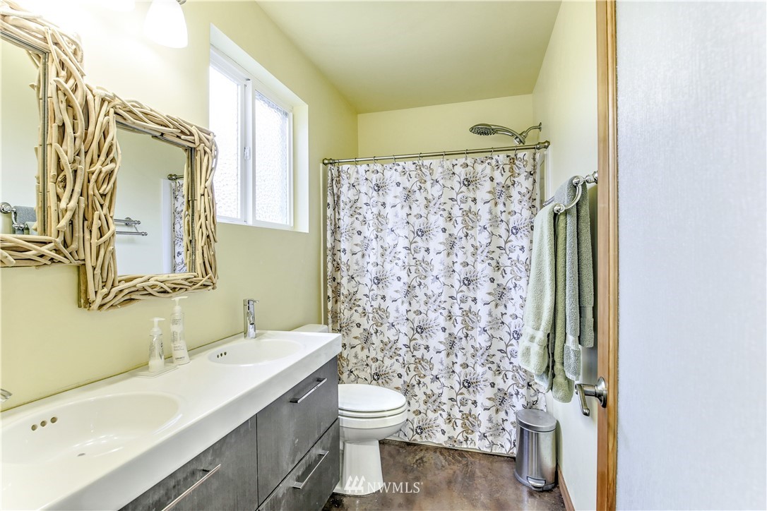 8704 Custer Road Southwest Lakewood, WA 98499 - Photo 19 of 25