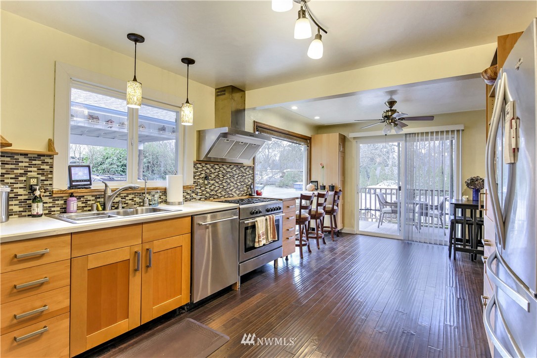 8704 Custer Road Southwest Lakewood, WA 98499 - Photo 4 of 25