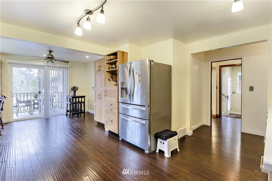 8704 Custer Road Southwest Lakewood, WA 98499 - Photo 6 of 25