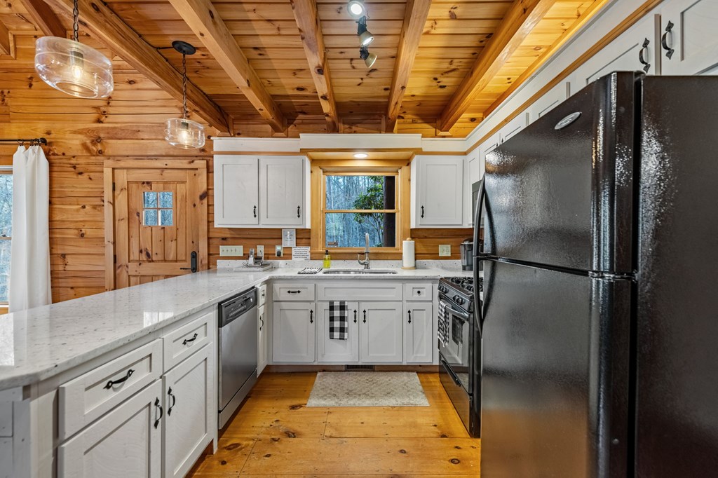 76 Fish Trap Road Blue Ridge, GA 30513 - Photo 11 of 73 Gallery Image 11
