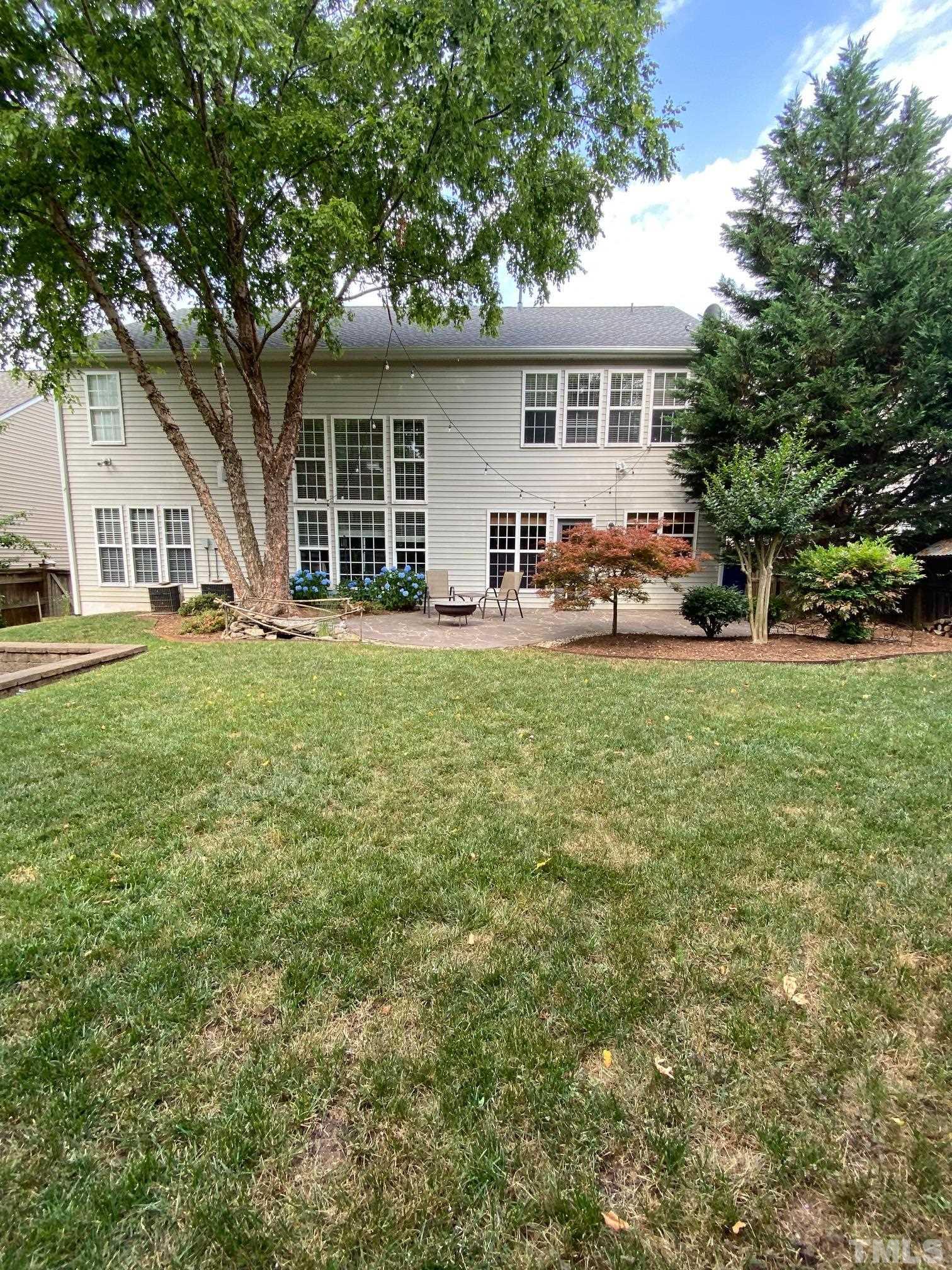 7628 Silver View Lane Raleigh, NC 27613 - Photo 3 of 29