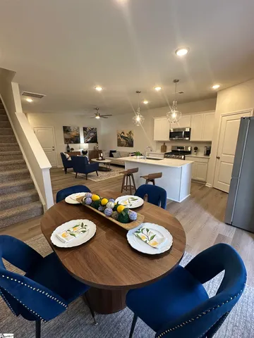 $229,900 | 8 Stoneview Way, Taylors, SC 29687