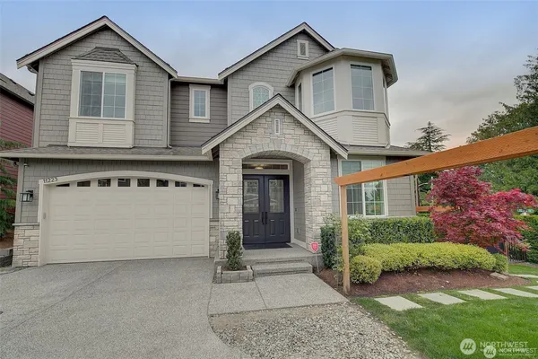 $8,995 | 11223 Southeast 61st Terrace, Bellevue, WA 98006