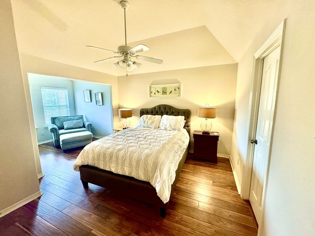 7618 North Linpar Court Houston, TX 77040 - Photo 19 of 34 The second Bedroom with an extra room and private door to full Bath