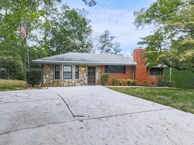 $2,200 | 5480 Burgess Drive, Mableton, GA 30126