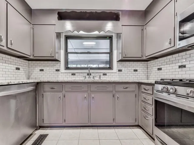 $2,200 | 5480 Burgess Drive, Mableton, GA 30126