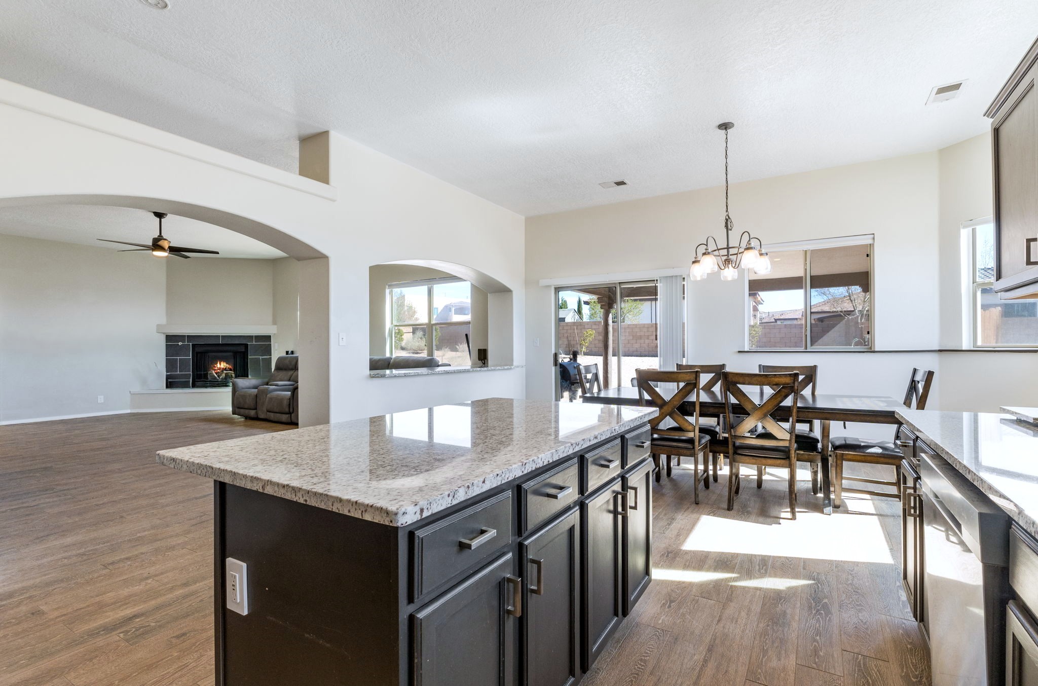 200 Aldaba Circle Northeast Rio Rancho, NM 87124 - Photo 17 of 39