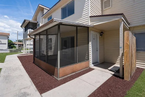 $185,000 | 1016 Spring Meadow Drive, Unit 12, Kissimmee, FL 34741
