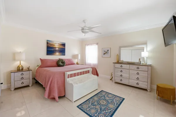 $325,000 | 10223 North Circle Lake Drive, Unit 102, Boynton Beach, FL 33437