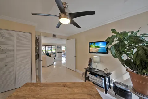 $325,000 | 10223 North Circle Lake Drive, Unit 102, Boynton Beach, FL 33437