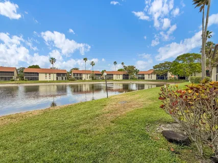 $325,000 | 10223 North Circle Lake Drive, Unit 102, Boynton Beach, FL 33437