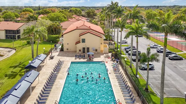 $325,000 | 10223 North Circle Lake Drive, Unit 102, Boynton Beach, FL 33437