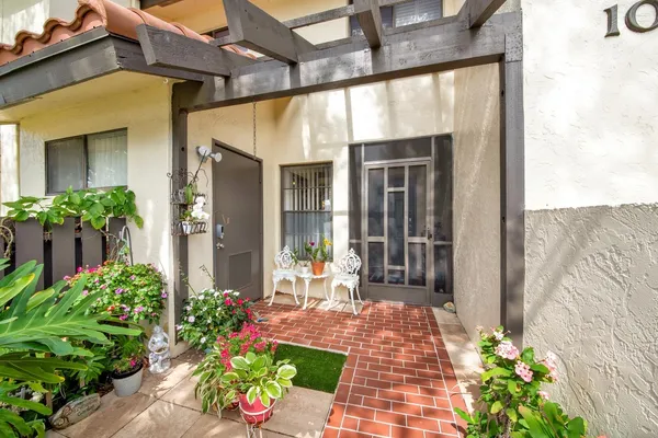 $325,000 | 10223 North Circle Lake Drive, Unit 102, Boynton Beach, FL 33437