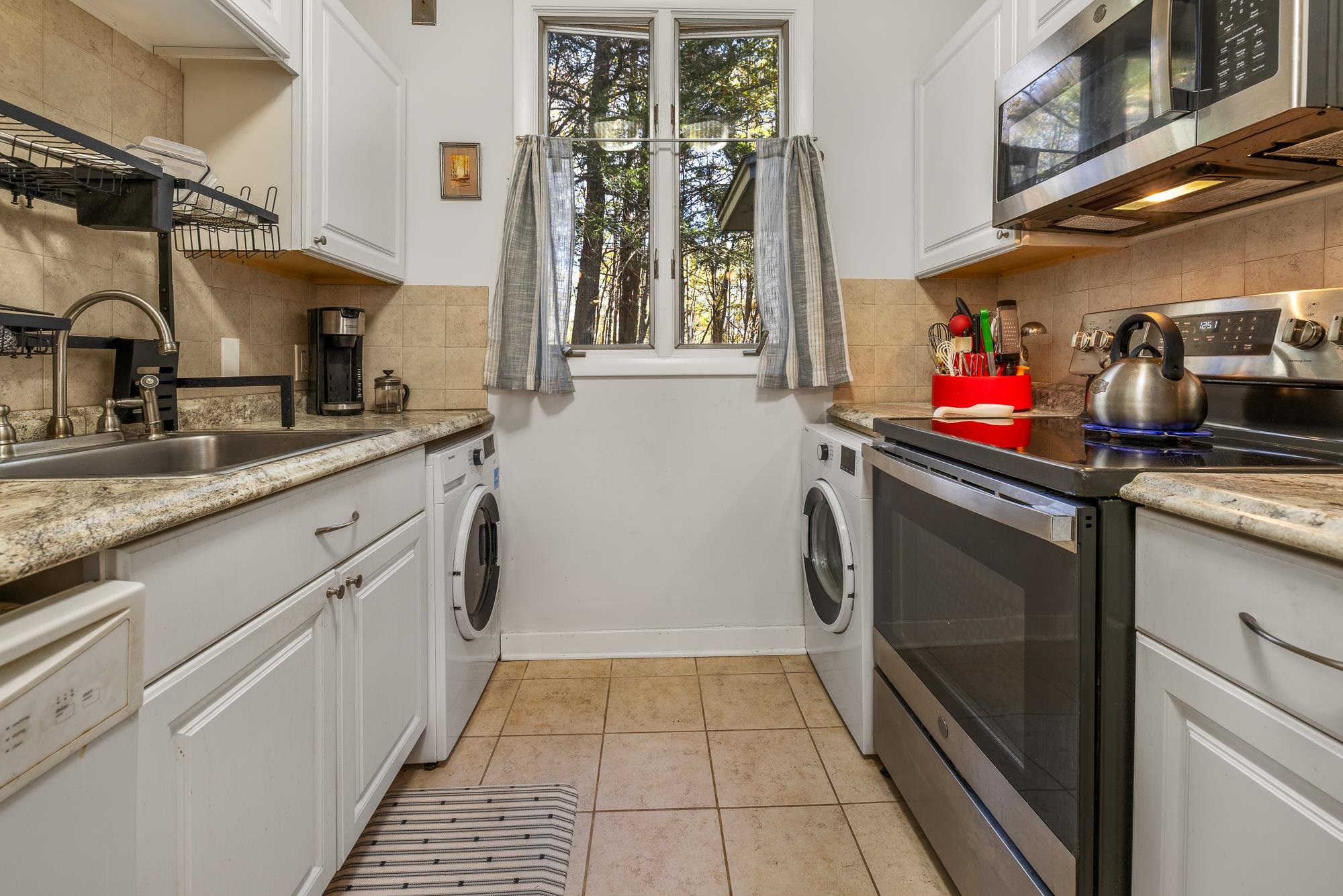 1191 Baker Turn, Unit 3C Hartford, VT 05059 - Photo 10 of 33