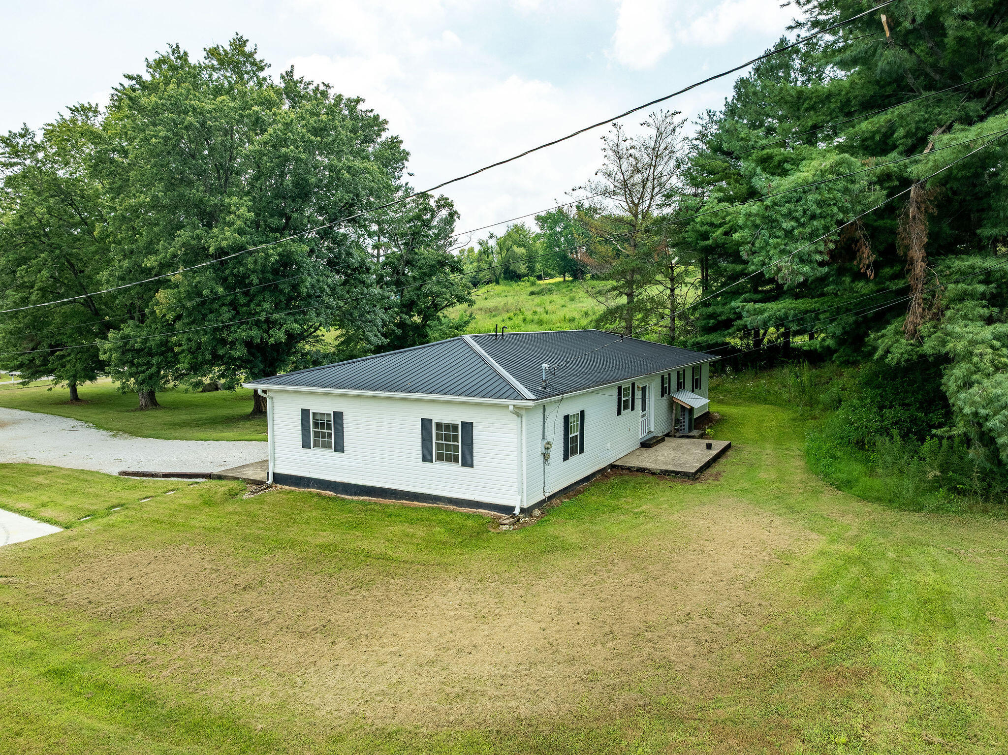 230 Carter Gregory Road Monticello, KY 42633 - Photo 41 of 52 DJI_0570-HDR