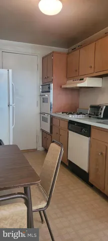 $149,900 | 10201 Grosvenor Place, Unit 1626, Rockville, MD 20852