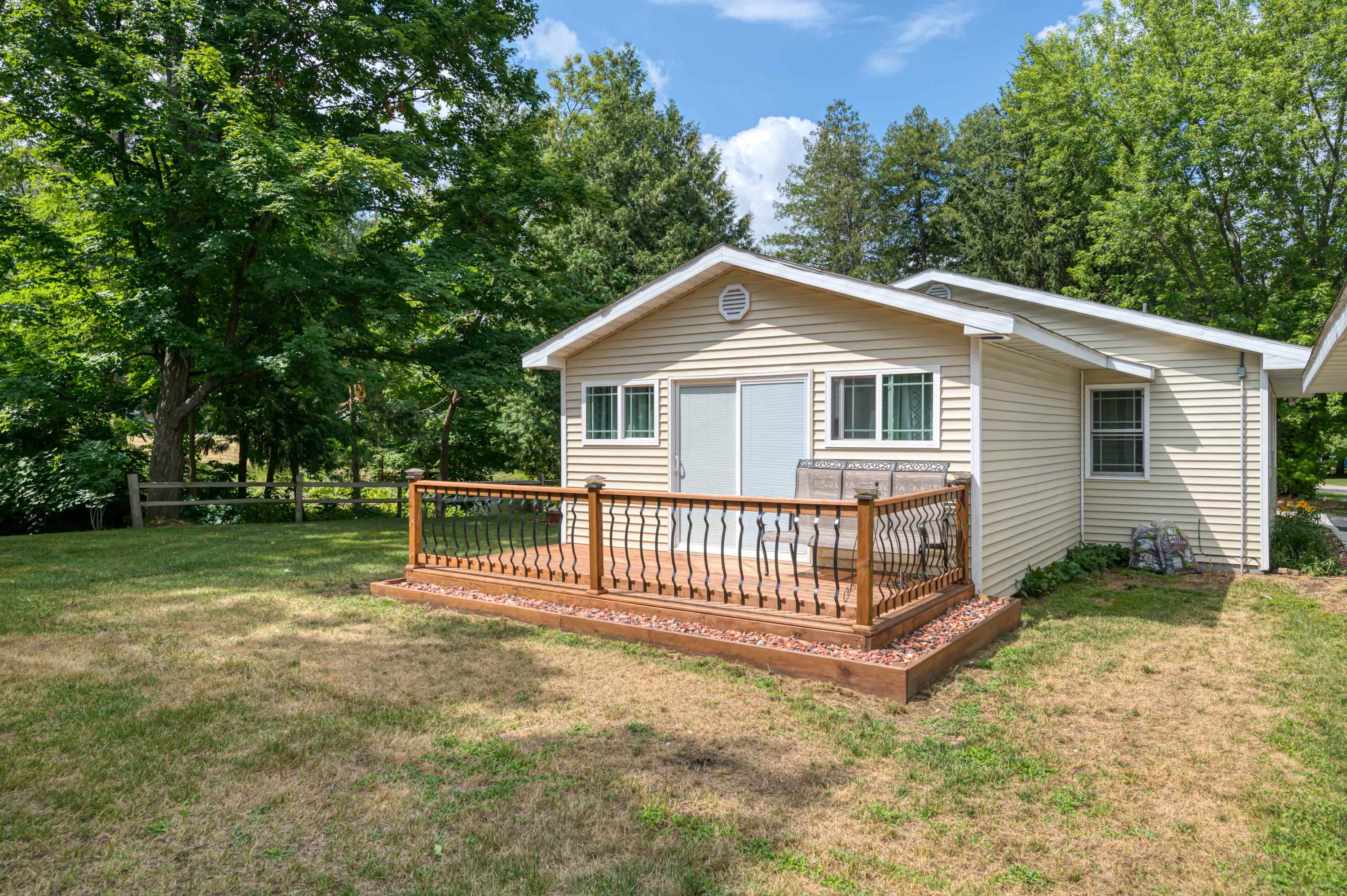 3818 East Duck Lake Road Grawn, MI 49637 - Photo 38 of 54 1903179-37.JPG