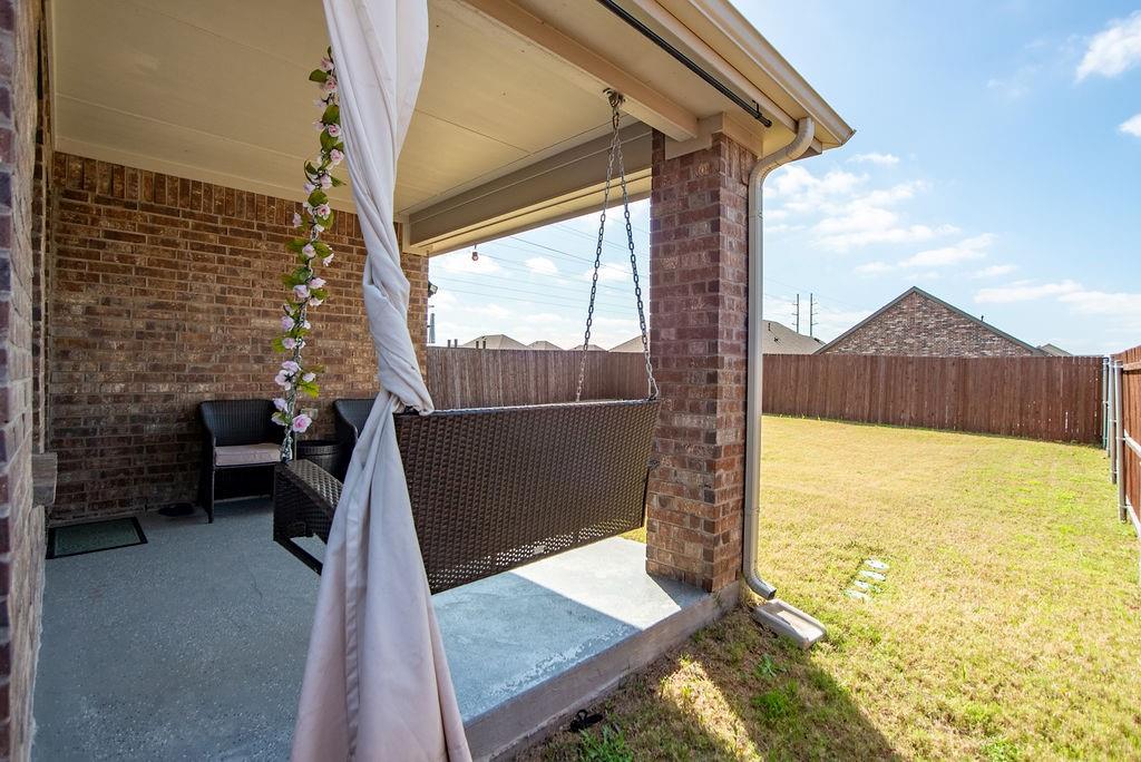 608 Daybreak Lane Lavon, TX 75166 - Photo 5 of 36