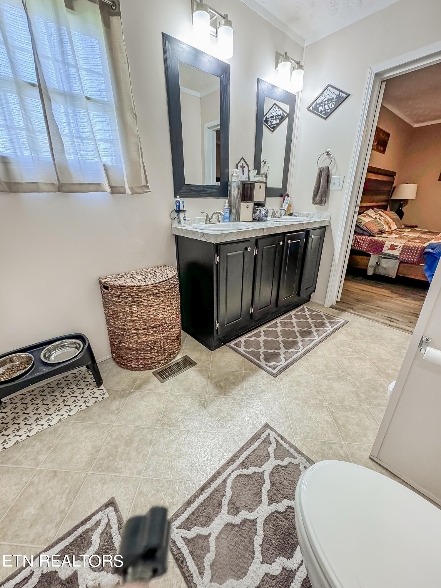 377 Wells Spring Road Dandridge, TN 37725 - Photo 16 of 21 Master Bath