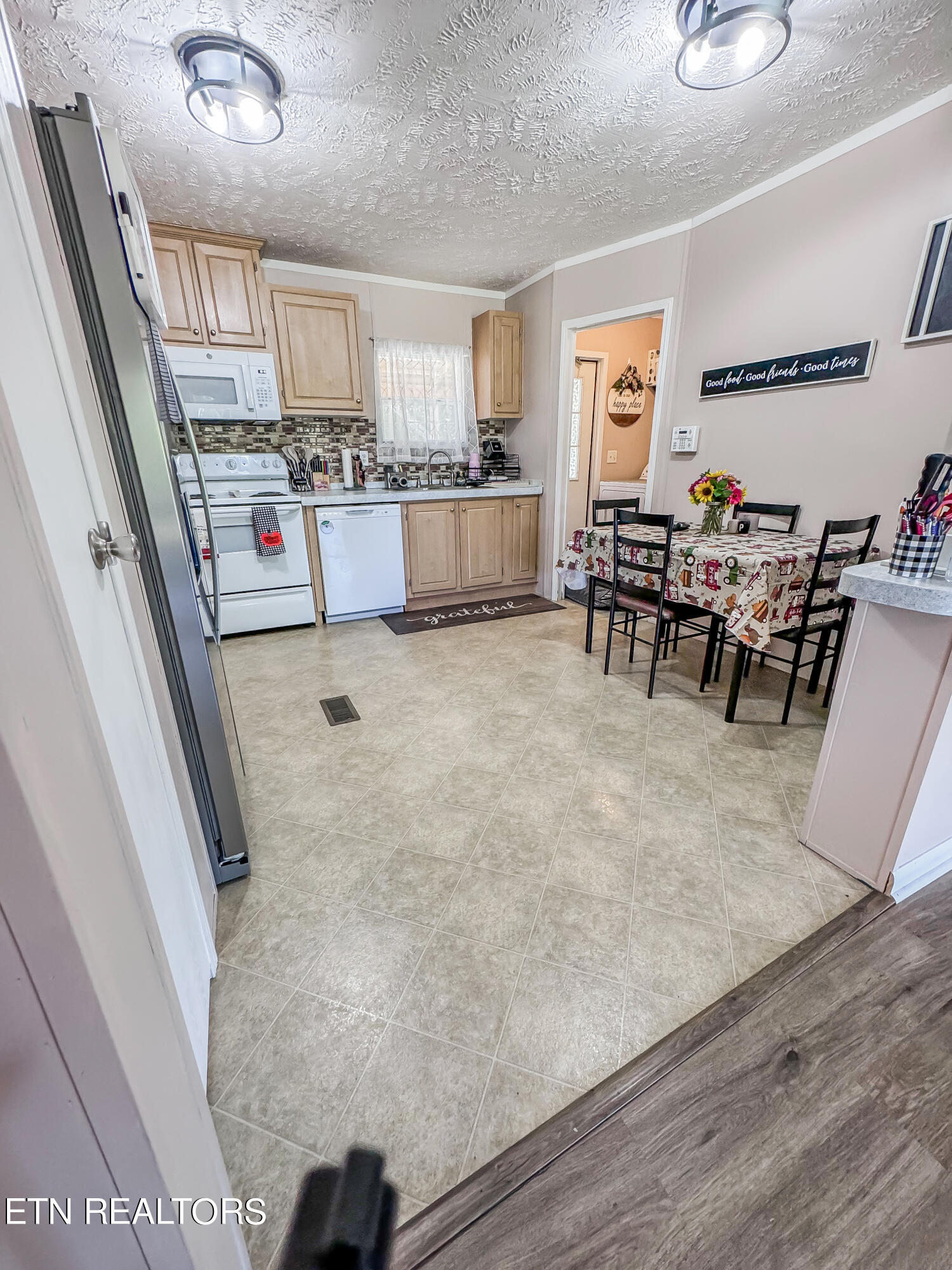 377 Wells Spring Road Dandridge, TN 37725 - Photo 6 of 21 Kitchen